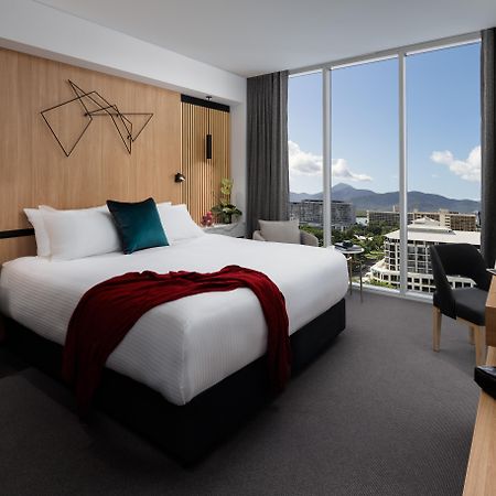 Отель Crystalbrook Bailey Кэрнс Экстерьер фото A room at the Hotel