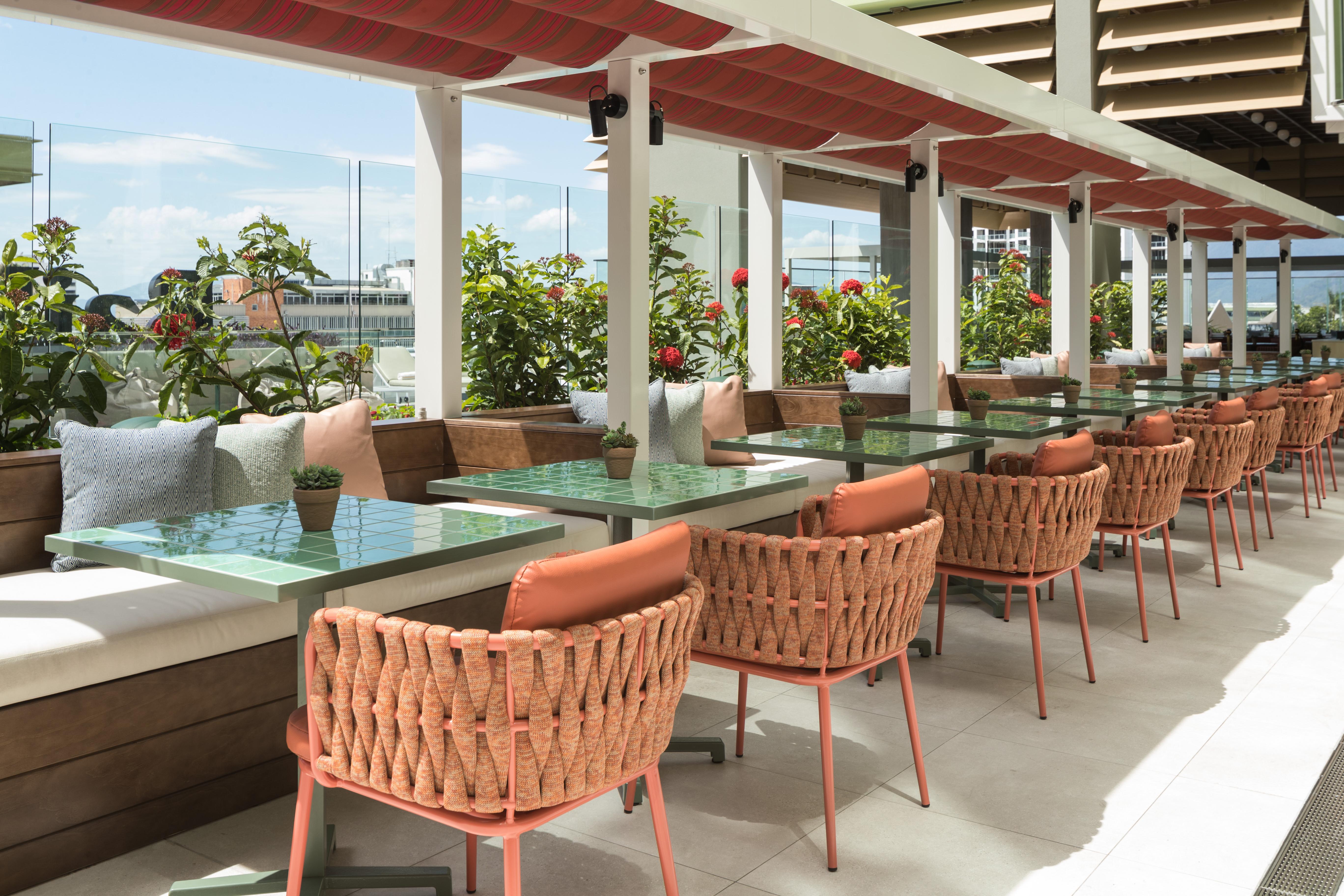 Отель Crystalbrook Bailey Кэрнс Экстерьер фото The rooftop bar